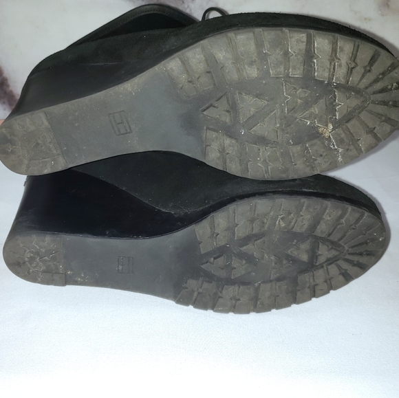 Tommy Hilfiger Zaria black suede wedge boot sz 7.5 - Picture 8 of 11